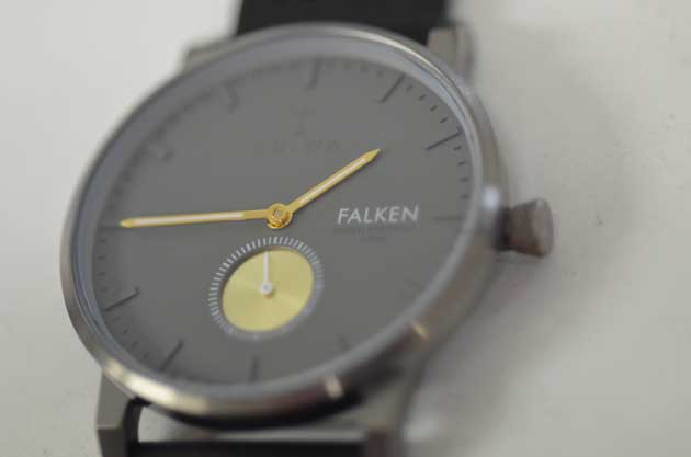 トリワの時計FALKENブラック